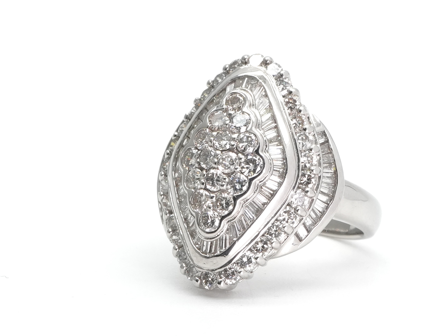 投稿記事「ダイヤモンド リング Pt900 2.00ctを買取しました！」の商品画像