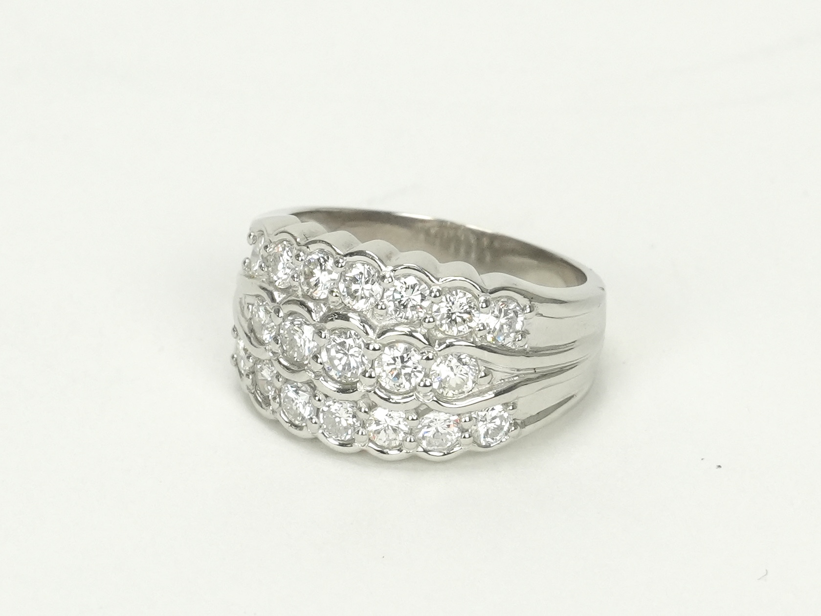 投稿記事「ダイヤモンド リング Pt900 1.22ctを買取しました！」の商品画像