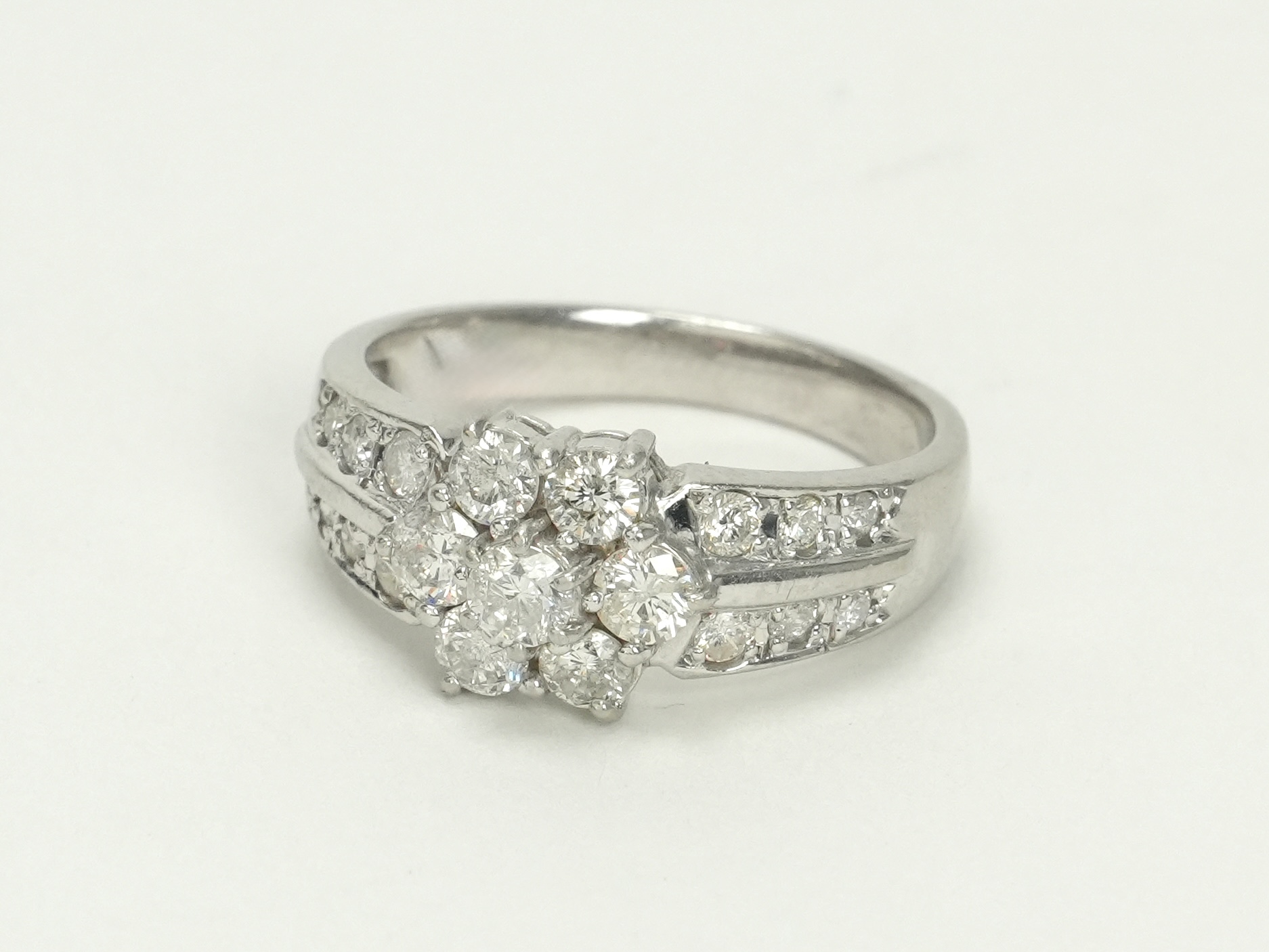 投稿記事「ダイヤモンド リング Pt900 1.00ct プラチナを買取しました！」の商品画像