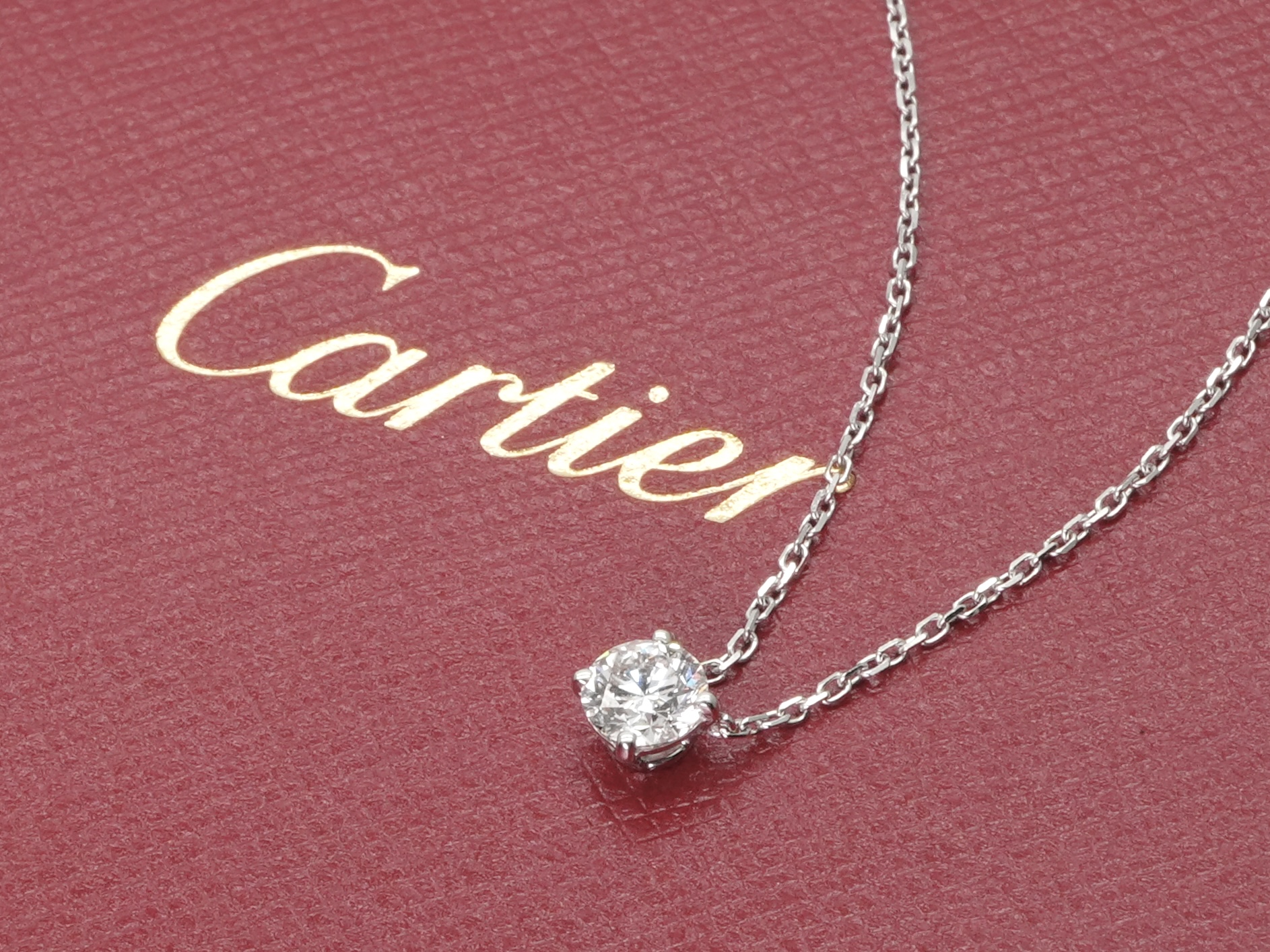 投稿記事「カルティエ 1895 ソリテール ダイヤ ネックレス 750WG 0.43ctを買取しました！」の商品画像