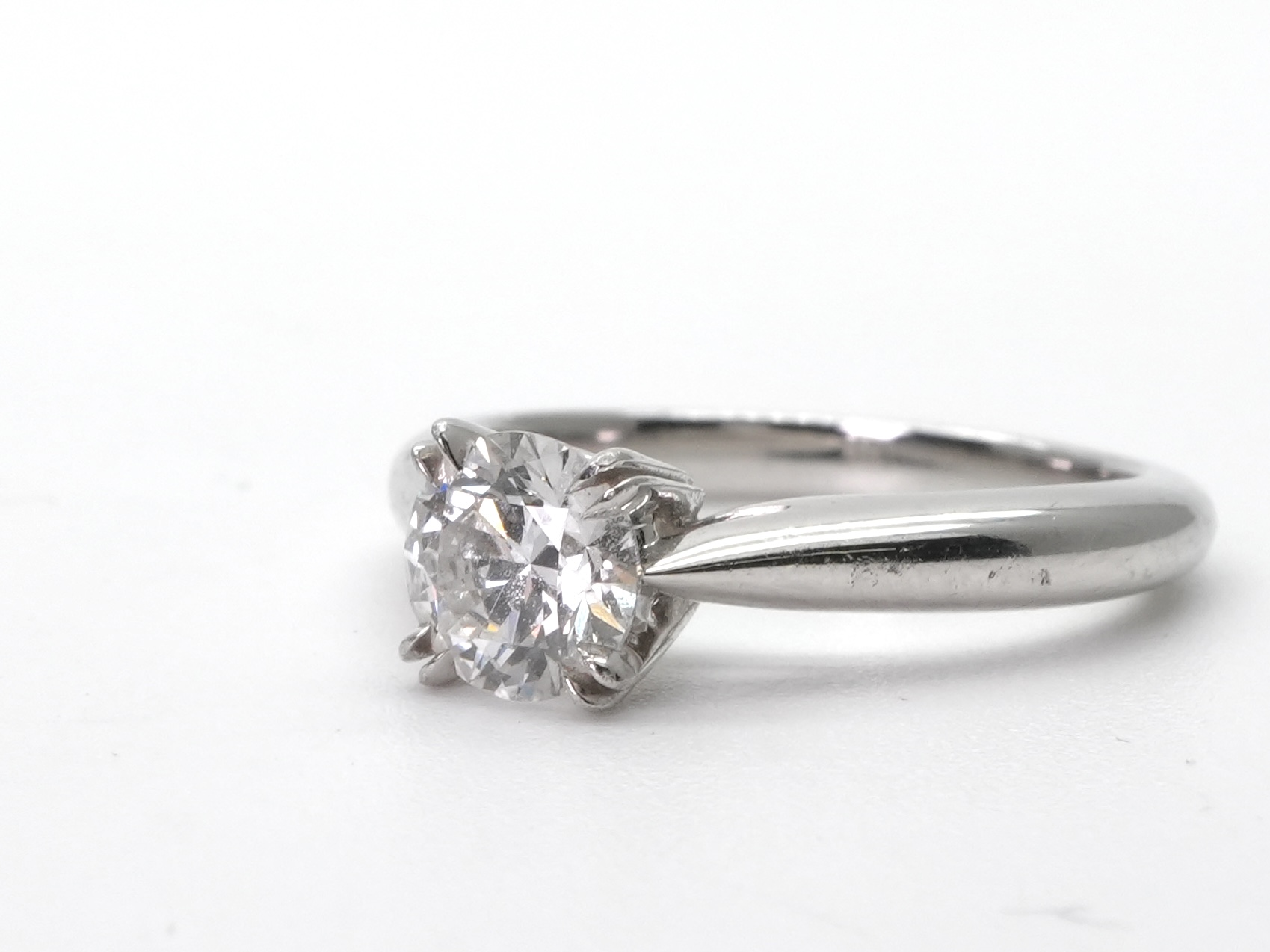 投稿記事「ハリーウィンストン ソリティア ダイヤモンド リング Pt950 0.58ct プラチナを買取しました！」の商品画像
