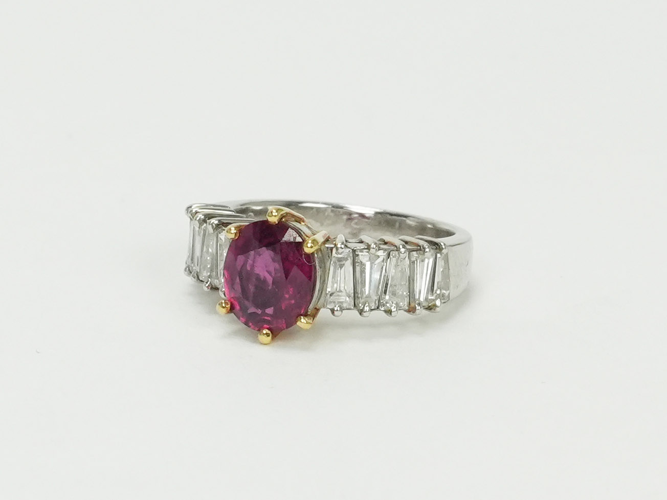 投稿記事「ルビー ダイヤ リング Pt900 1.78ct D1.2ctを買取しました！」の商品画像