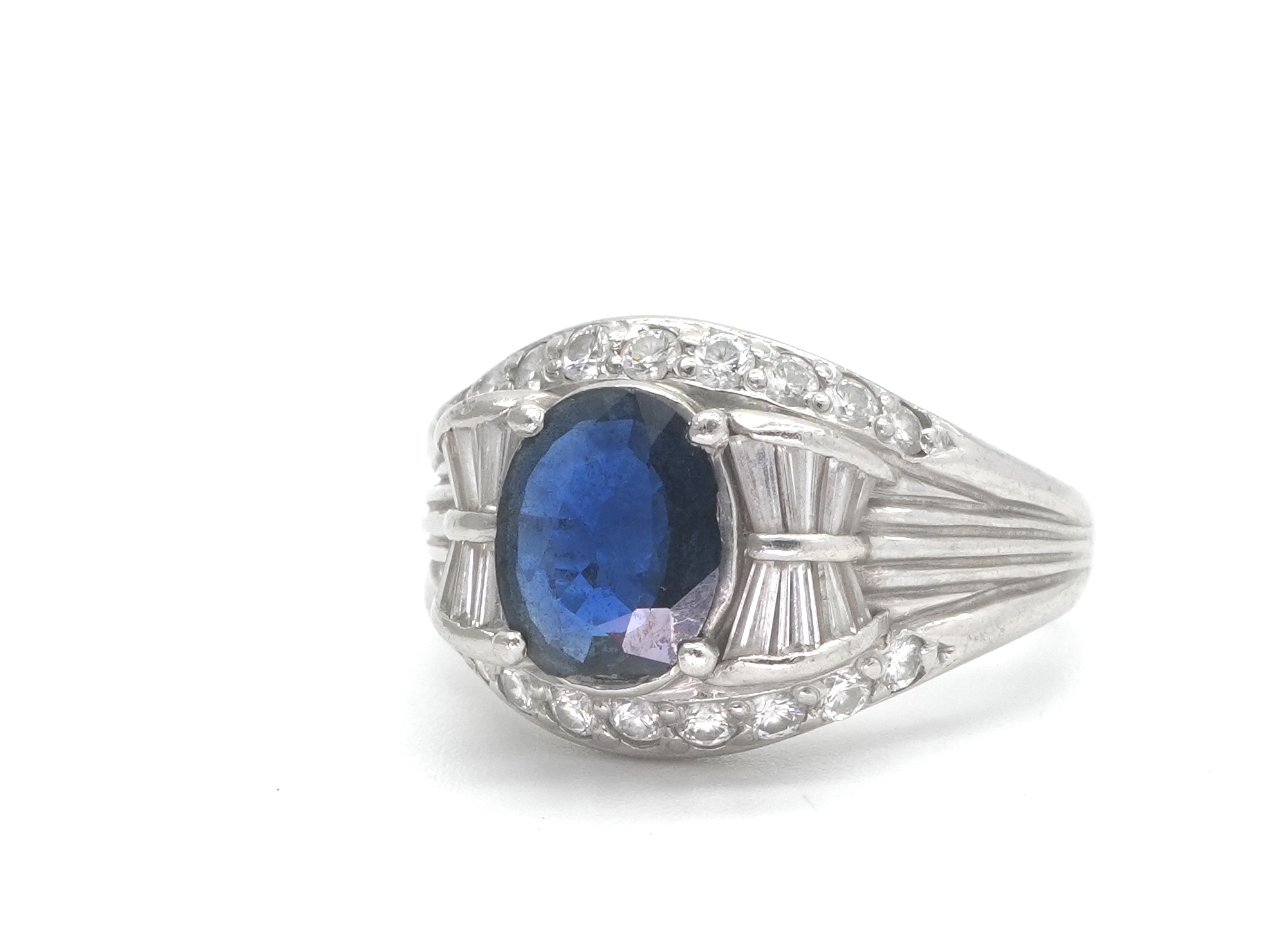 投稿記事「サファイア ダイヤ リング Pt900 1.589ct 0.832ctを買取しました！」の商品画像