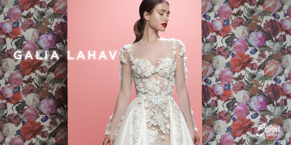 ガリアラハヴのウェディングドレスを着た女性