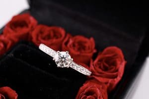 投稿記事「エクセルコダイヤモンドの婚約指輪を高価買取いたしました！」の商品画像