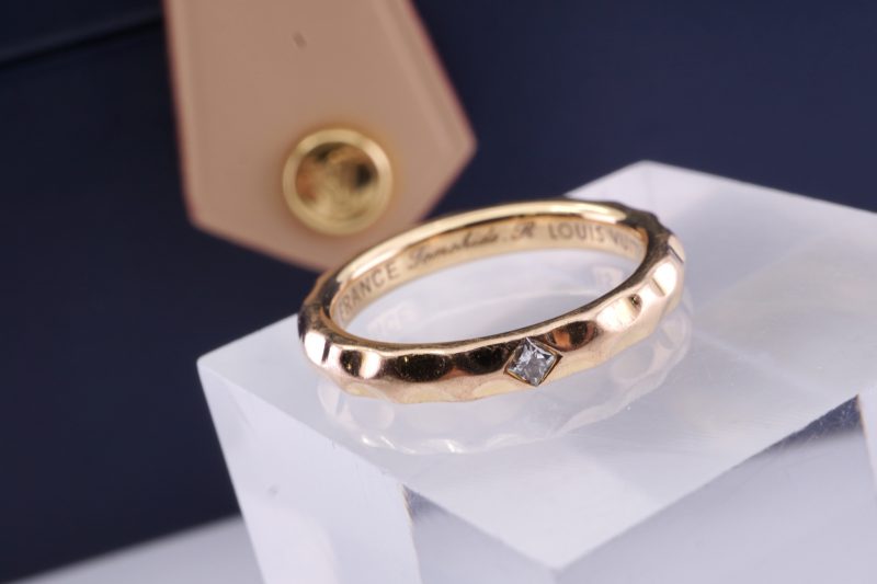 投稿記事「ルイヴィトンのアリアンス モノグラム・アンフィニ結婚指輪を高価買取いたしました！」の商品画像
