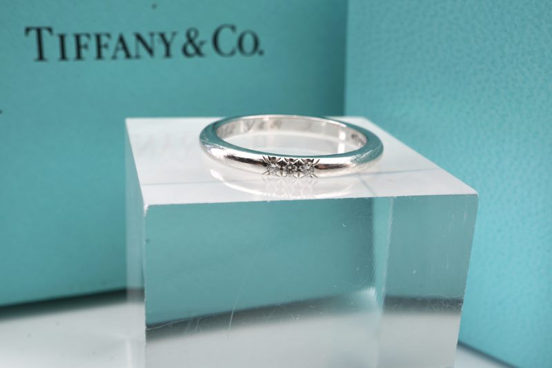 投稿記事「ティファニーの結婚指輪クラシックバンドリング・ダイヤリングを高価買取いたしました！」の商品画像