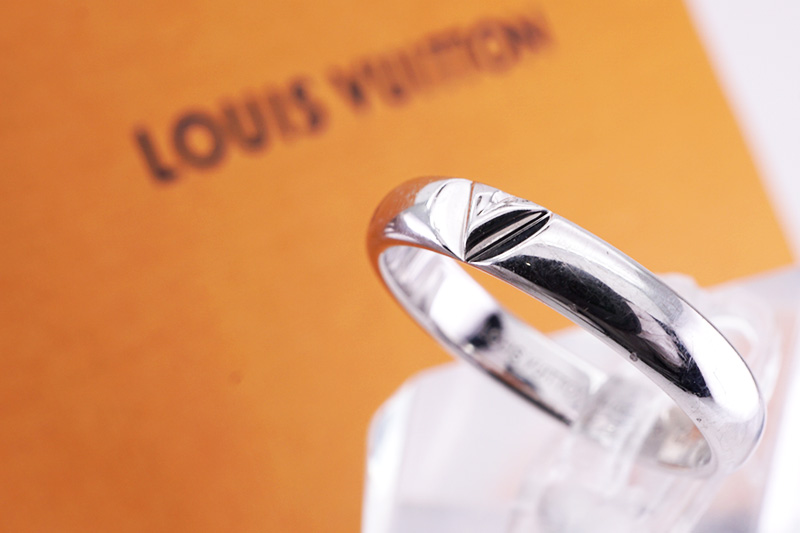 投稿記事「ルイヴィトンの結婚指輪、アリアンス・LV ヴォルト ミュルティを高価買取いたしました！」の商品画像