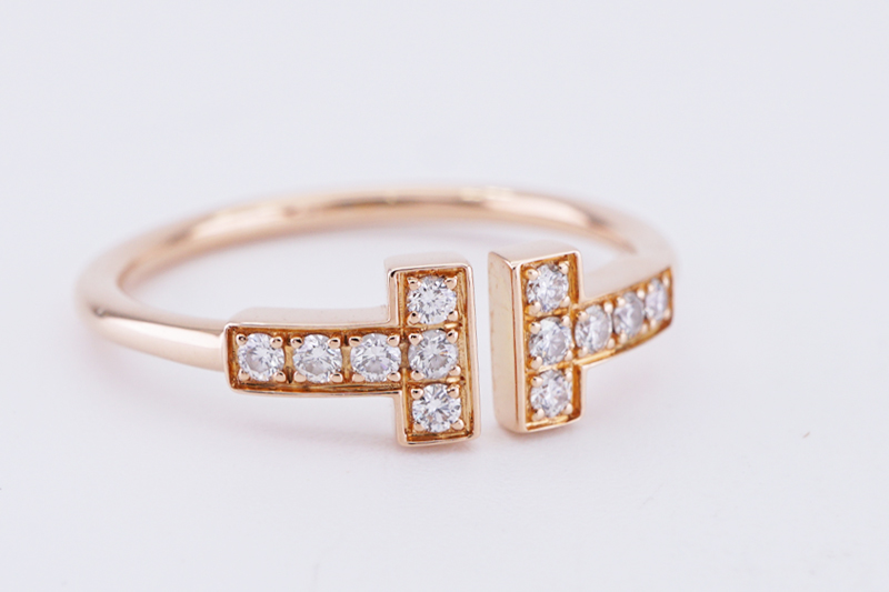 投稿記事「ティファニー Tワイヤー ダイヤリング を買取しました！」の商品画像