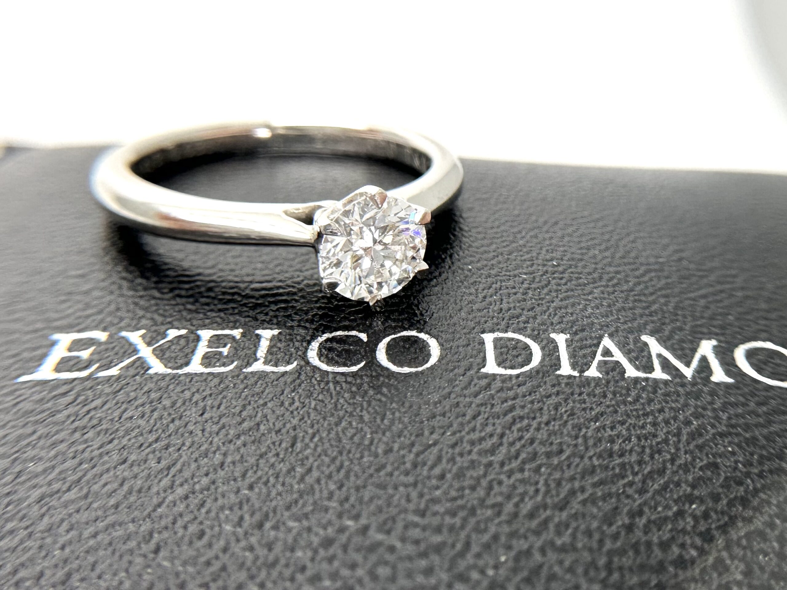 投稿記事「エクセルコ ダイヤリング を買取しました！」の商品画像