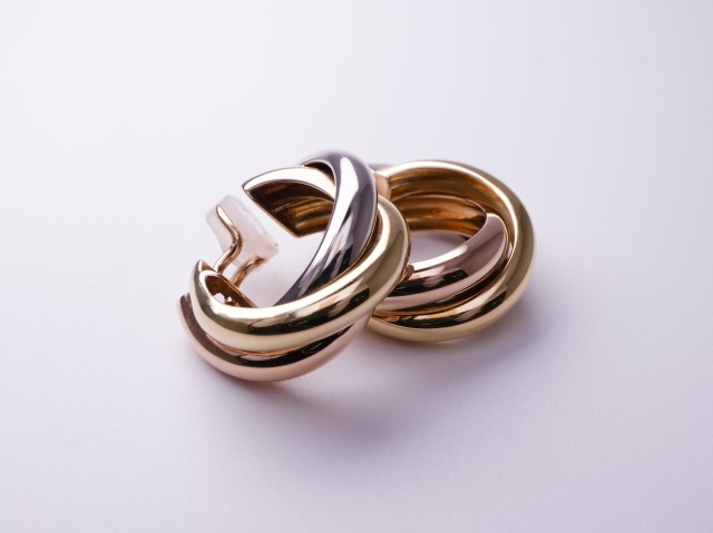 投稿記事「カルティエ トリニティ イヤリング を買取しました！」の商品画像