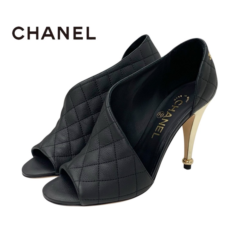 投稿記事「シャネル ココマーク マトラッセ レザー パンプス ブラック ゴールドを買取しました！」の商品画像