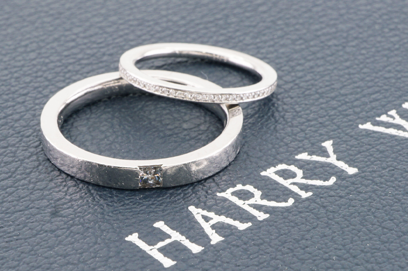 投稿記事「ハリーウィンストン プリンセスカット マリッジリング ペアを買取しました！」の商品画像
