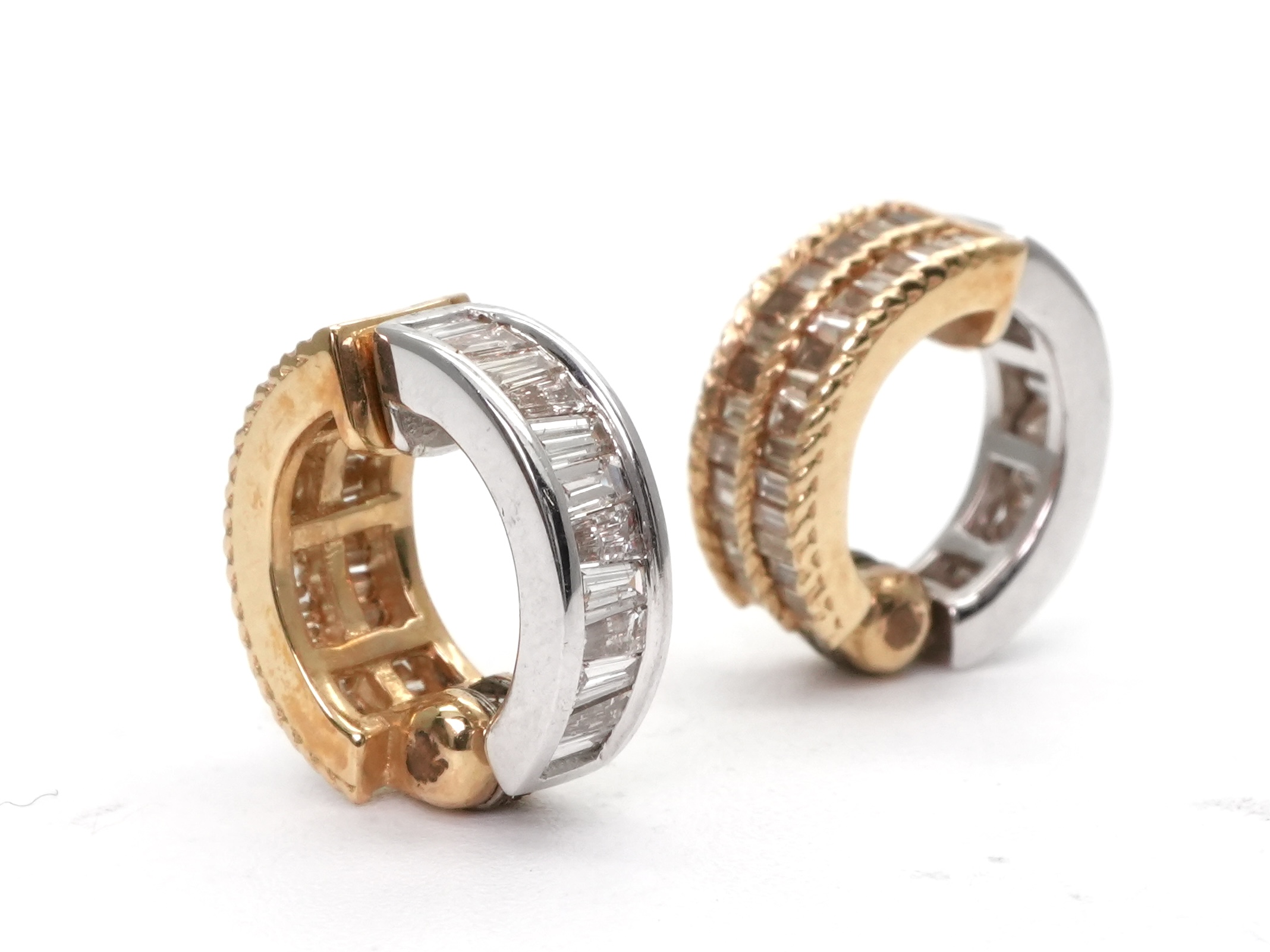 投稿記事「ダイヤ イヤリング K18 各0.45ctを買取しました！」の商品画像