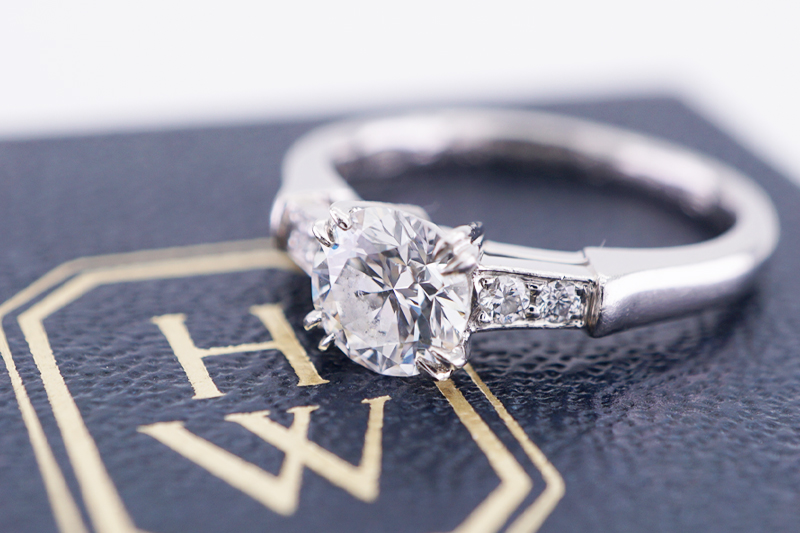 投稿記事「ハリーウィンストン トリスト ダイヤリング を買取しました！」の商品画像