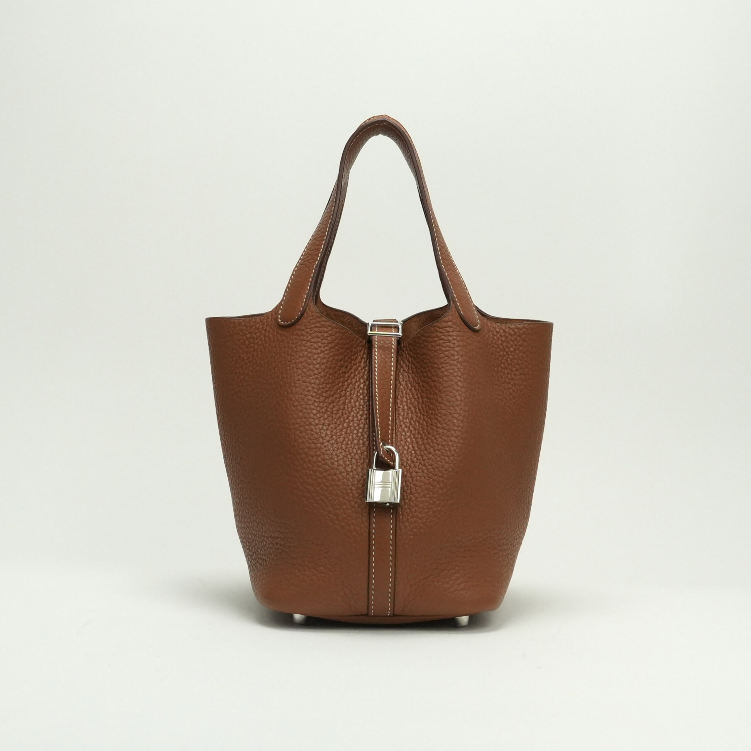 投稿記事「エルメス ピコタンロックPM トリヨンクレマンス ゴールド シルバー金具を買取しました！」の商品画像