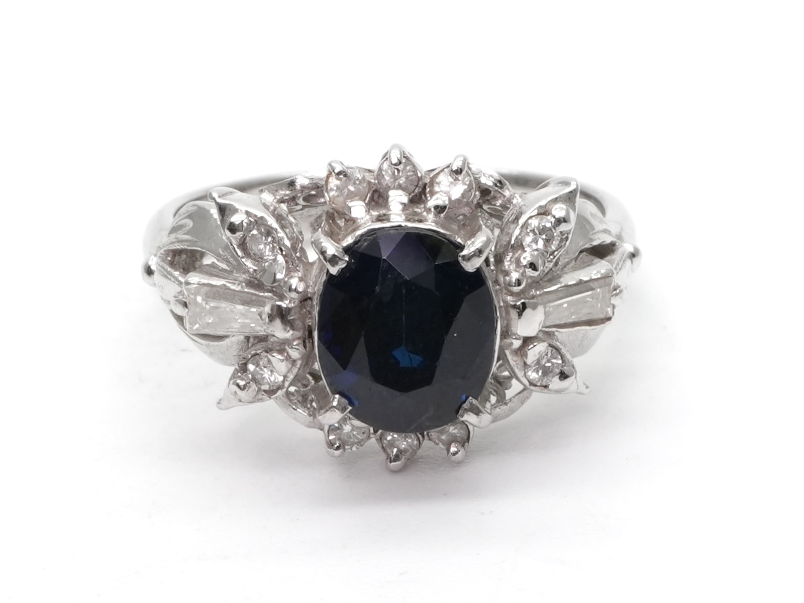 投稿記事「サファイア ダイヤリング Pt900 2.25ct 0.36ctを買取しました！」の商品画像