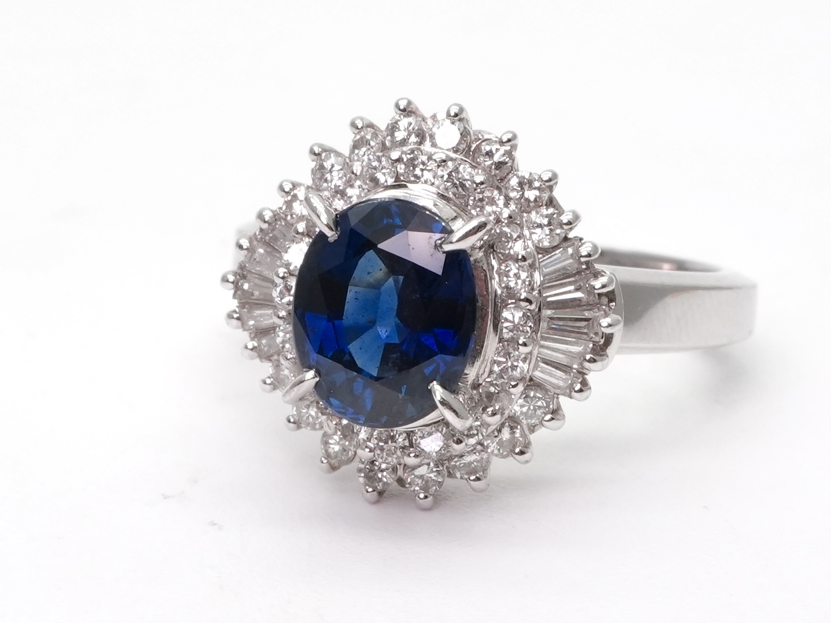 投稿記事「サファイア ダイヤリング Pt900 1.95ct 0.55ctを買取しました！」の商品画像