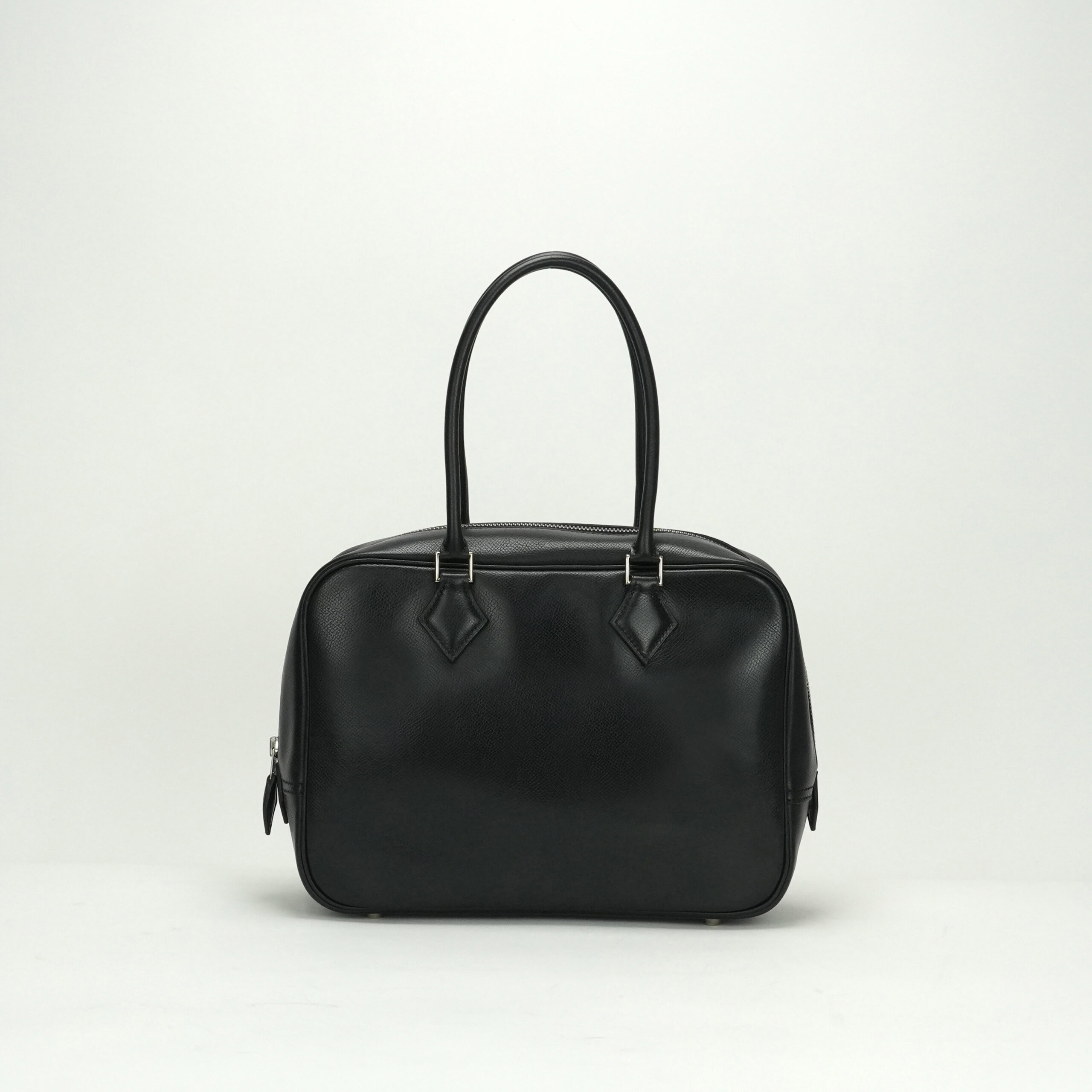 投稿記事「エルメス プリュム28 リセ ブラック シルバー金具を買取しました！」の商品画像