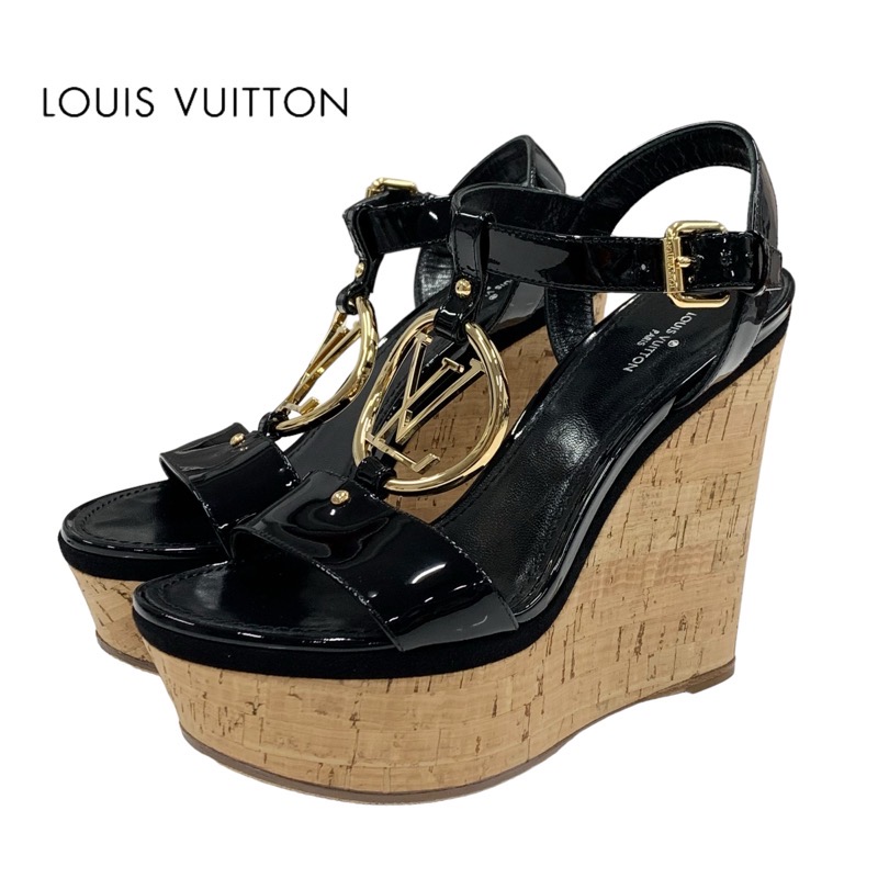 投稿記事「ルイヴィトン マドレーヌライン パテント LVサークル ウェッジソール サンダル ブラックを買取しました！」の商品画像