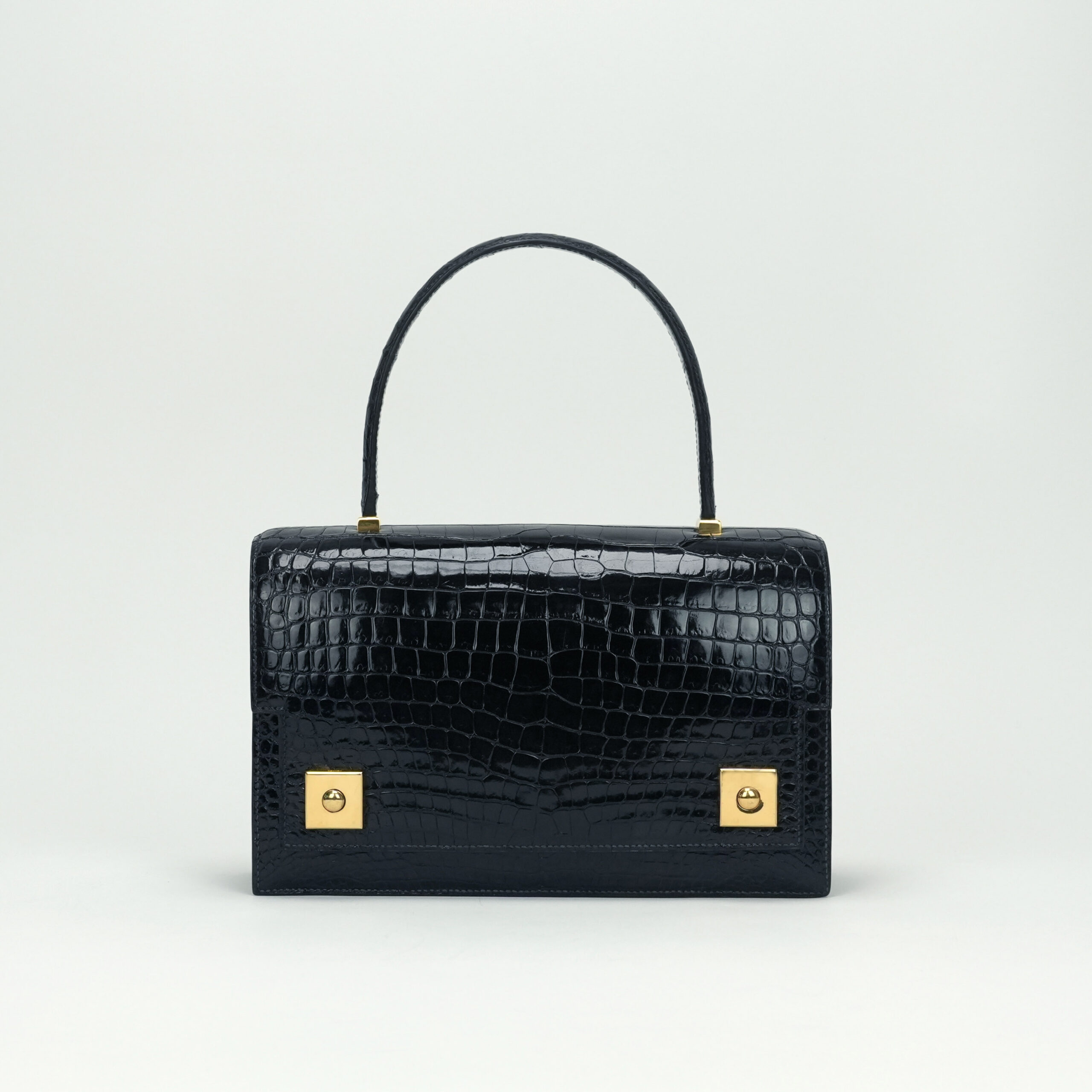 投稿記事「エルメス ピアノ ポロサス ネイビー ゴールド金具を買取しました！」の商品画像