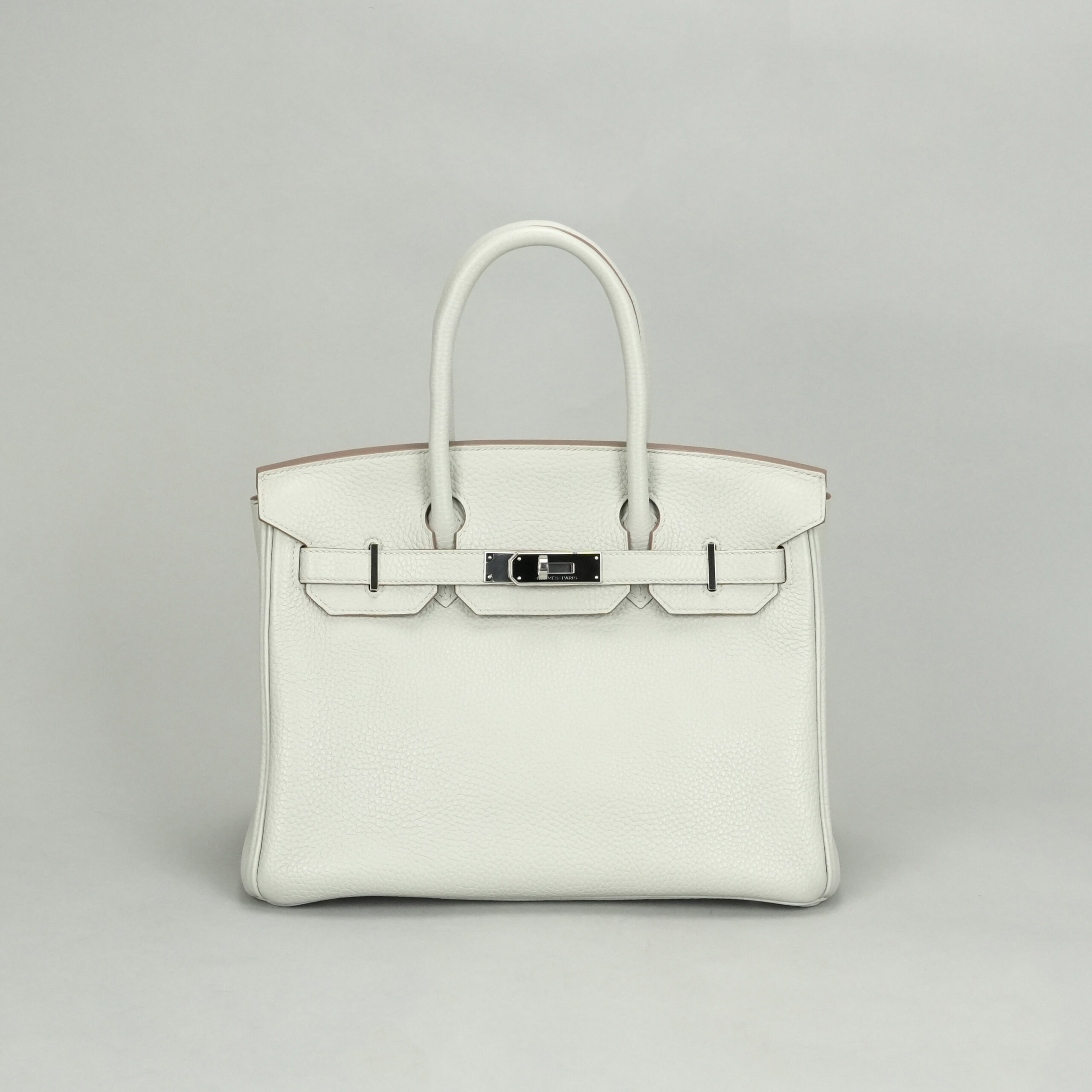 投稿記事「エルメス バーキン30 トリヨンクレマンス パールグレー シルバー金具を買取しました！」の商品画像