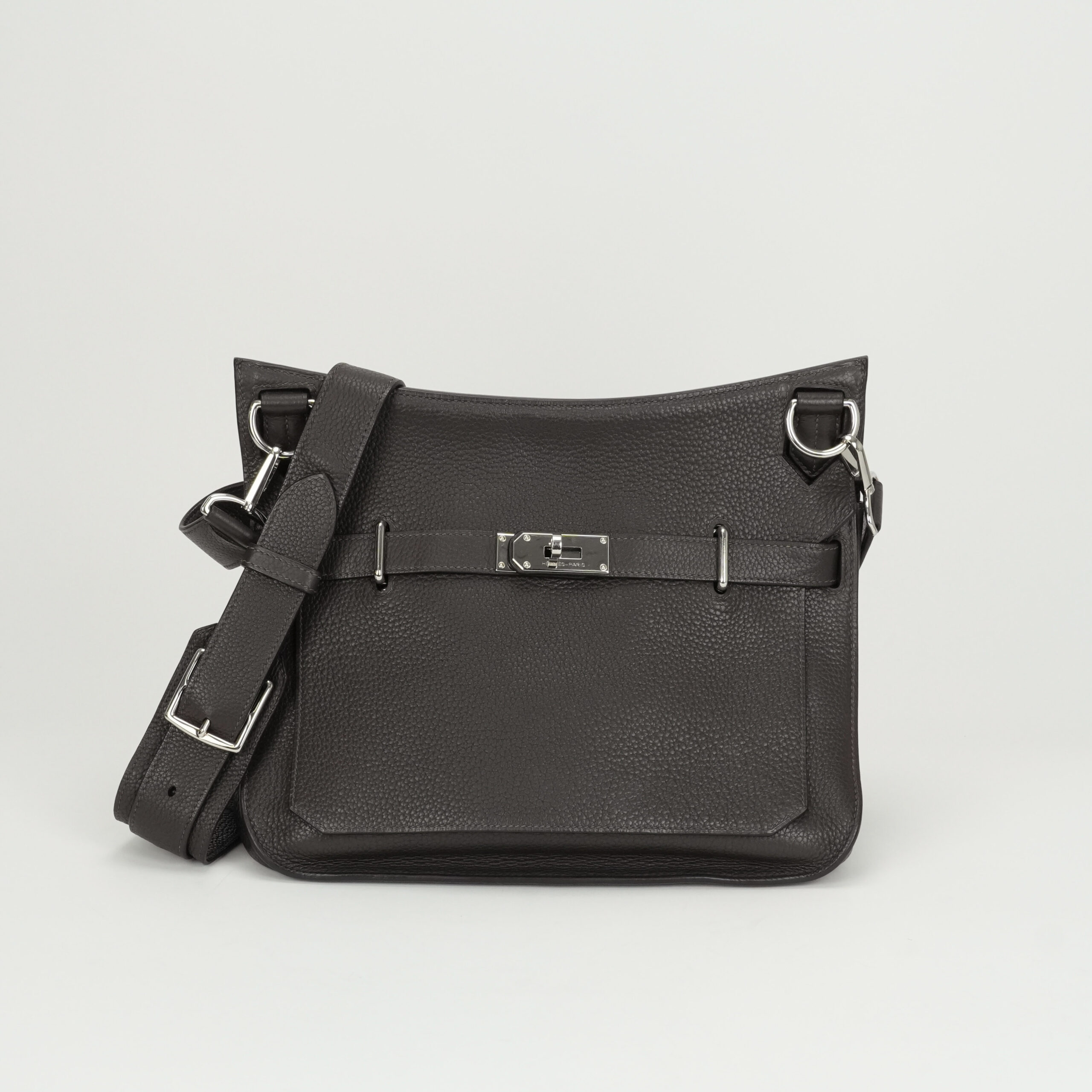 投稿記事「エルメス ジプシエール31 トリヨンクレマンス シルバー金具を買取しました！」の商品画像