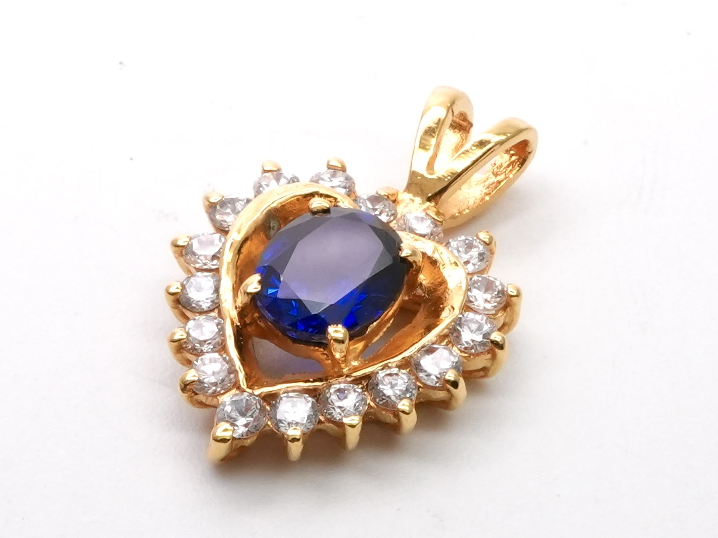 投稿記事「サファイア ダイヤ トップ 18Kを買取しました！」の商品画像