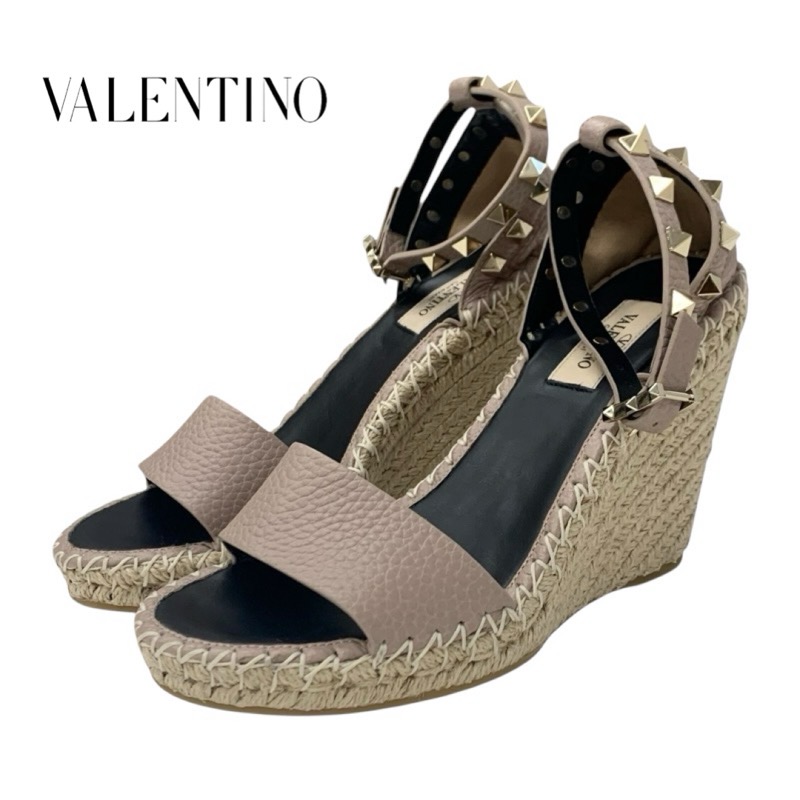 投稿記事「ヴァレンティノ レザー ウェッジソール サンダル ロックスタッズ エスパドリーユ ピンクベージュを買取しました！」の商品画像