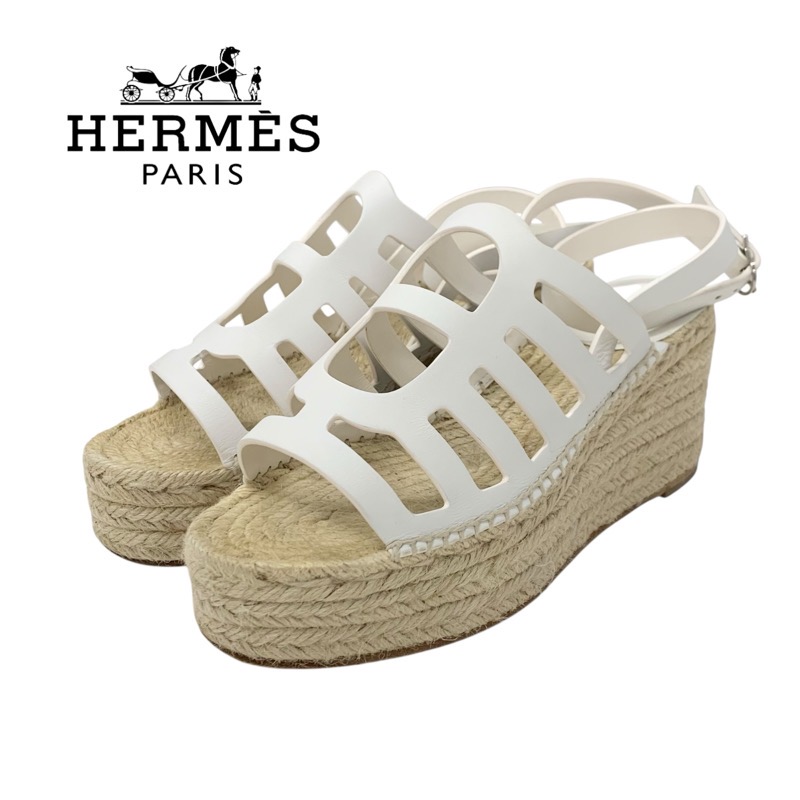 投稿記事「エルメス カタリア レザー エスパドリーユ ウェッジソール サンダル ホワイトを買取しました！」の商品画像