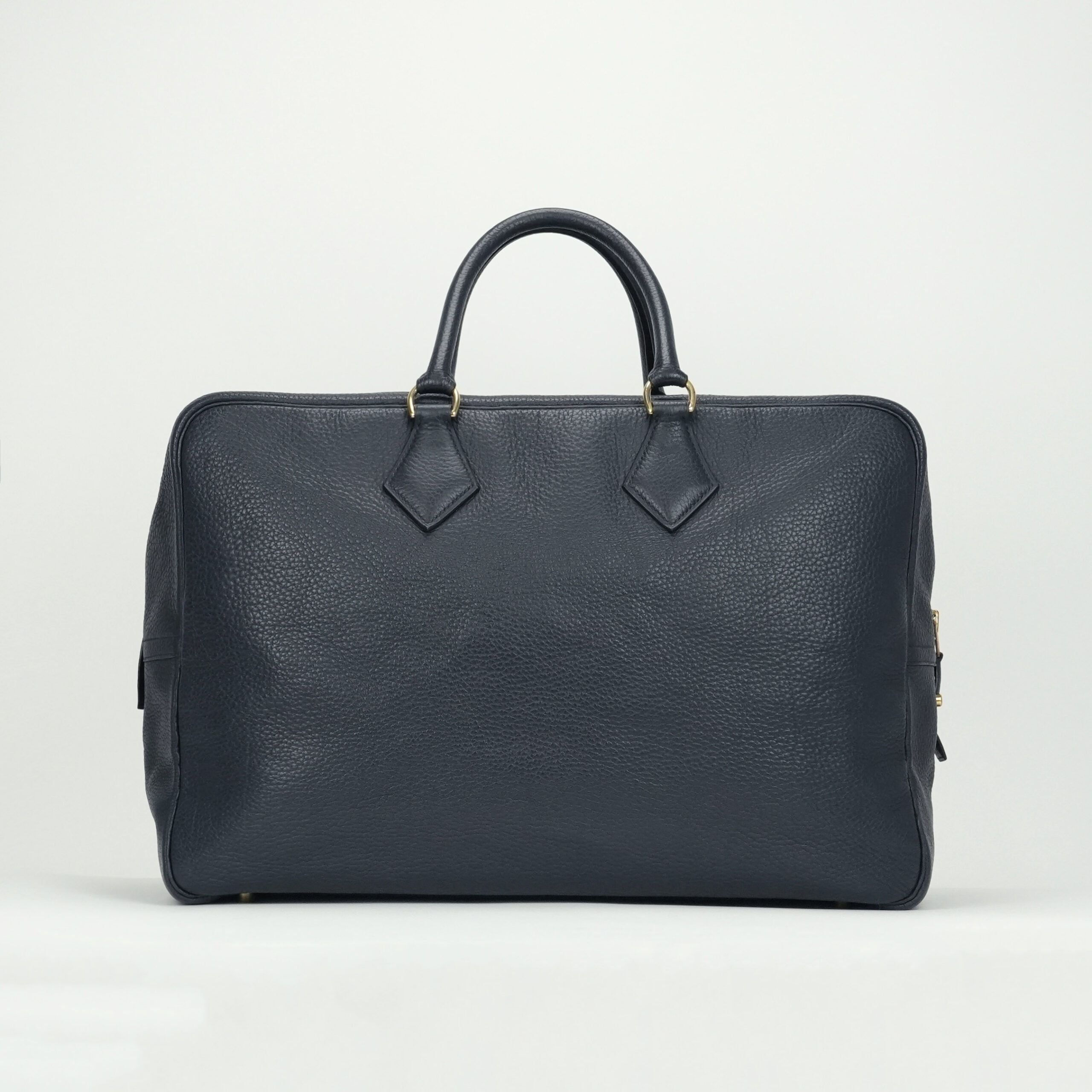 投稿記事「エルメス プリュム45 アルデンヌ ブルーインディゴ ゴールド金具を買取しました！」の商品画像