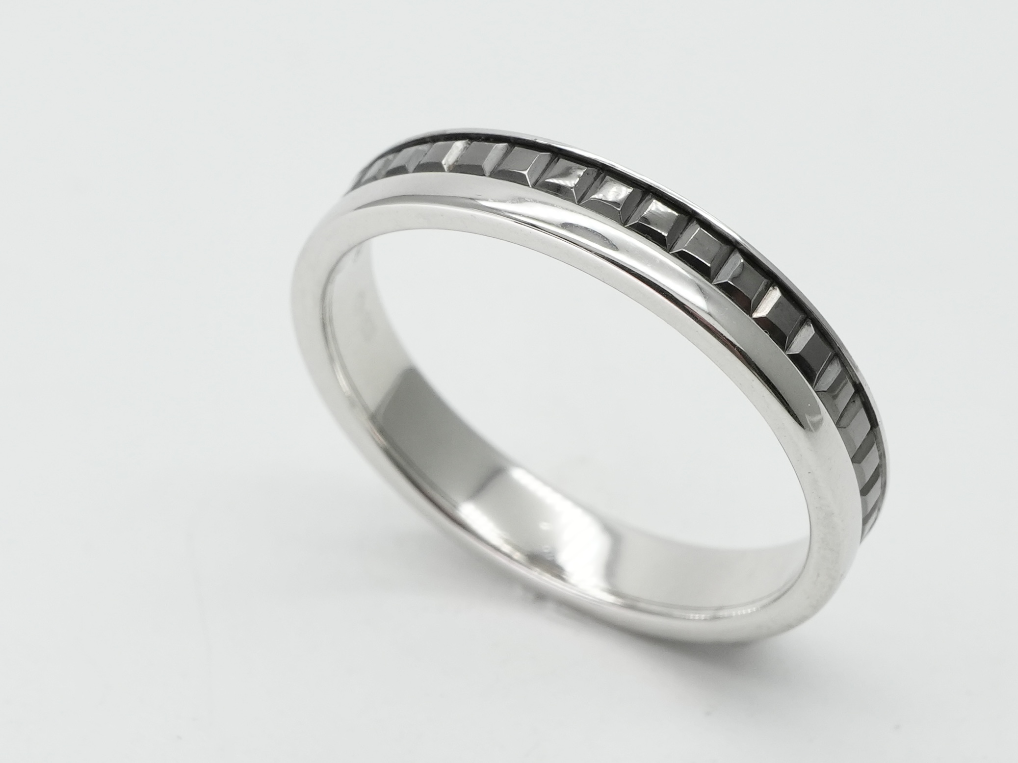 投稿記事「ブシュロン キャトル ブラック リング ハーフを買取しました！」の商品画像