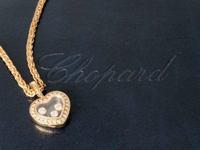 投稿記事「ショパール ハッピーダイヤモンド ハート ネックレスを買取しました！」の商品画像