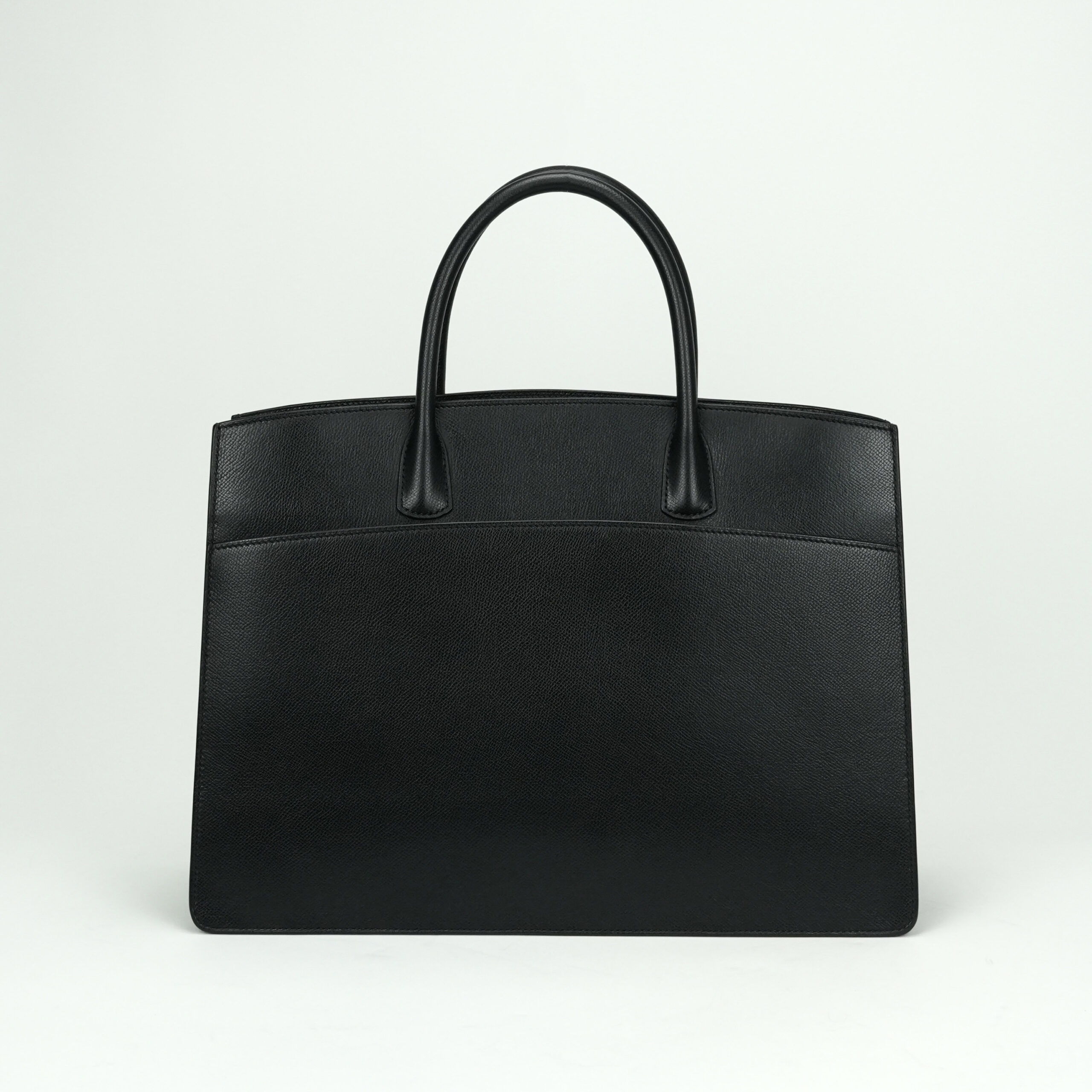 投稿記事「エルメス ホワイトバスGM リセ ブラック ゴールド金具を買取しました！」の商品画像