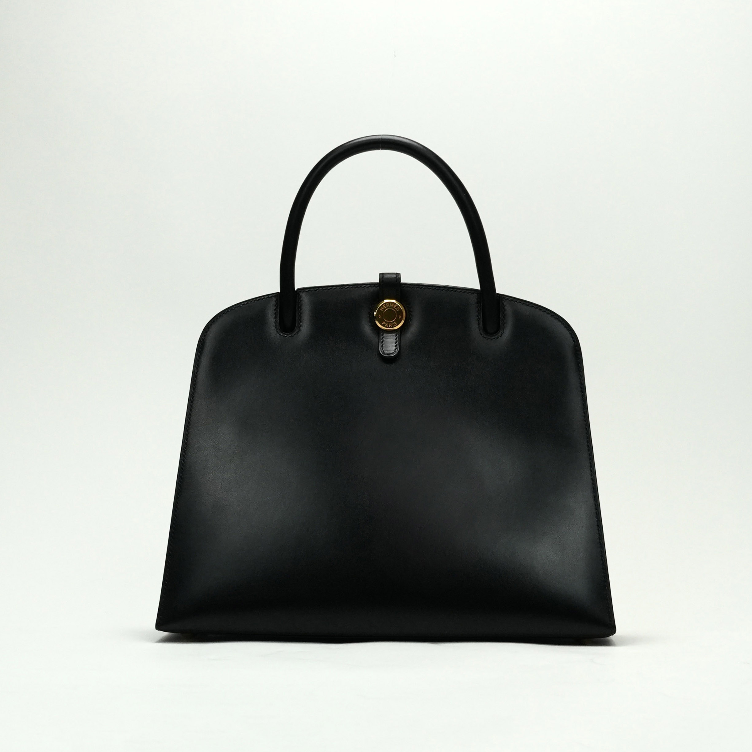 投稿記事「エルメス ダルヴィPM ボックスカーフ ブラック ゴールド金具を買取しました！」の商品画像