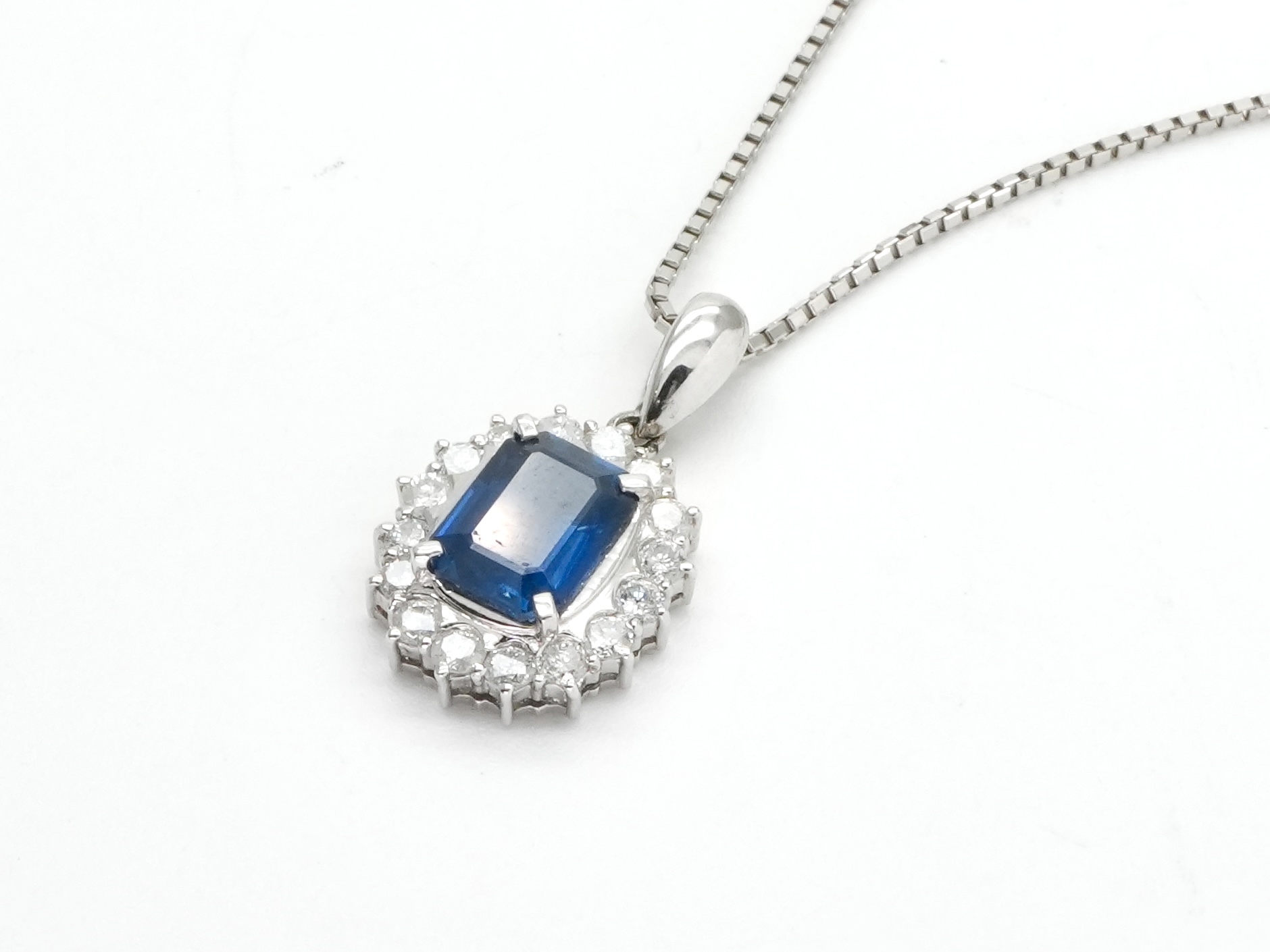 投稿記事「ファンシーカラー イエロー サファイア ダイヤ リング pt900 S3.586ct D0.48ct を買取しました！」の商品画像