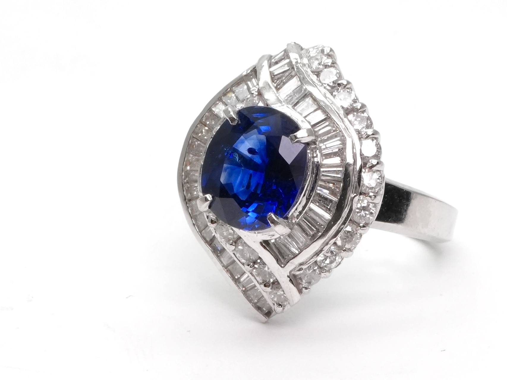 投稿記事「サファイア ダイヤ リング pt900 S2.713ct D1.23ct を買取しました！」の商品画像