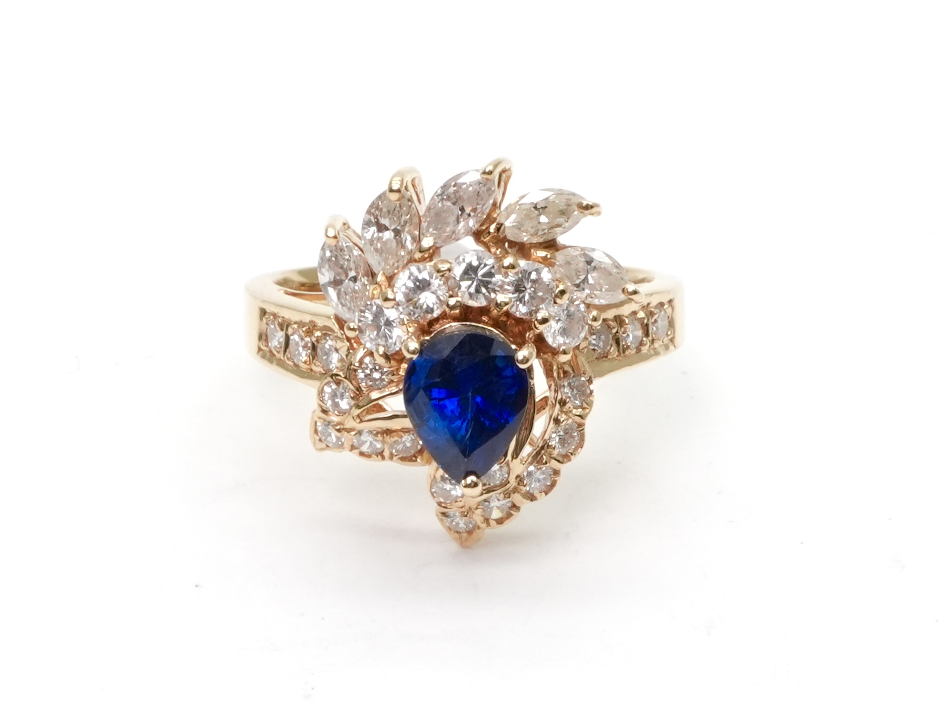 投稿記事「サファイヤ ダイヤ リング K18 0.85ct D0.90ctを買取しました！」の商品画像