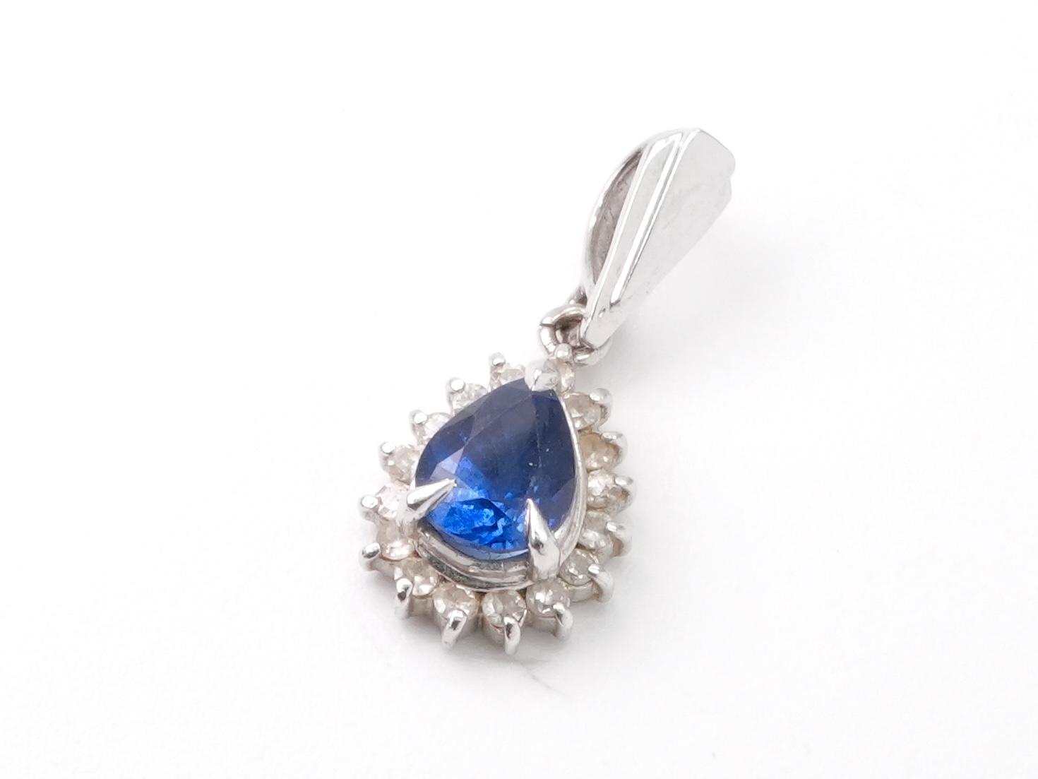 投稿記事「サファイア ダイヤトップ Pt900 0.64ct 0.13ctを買取しました！」の商品画像