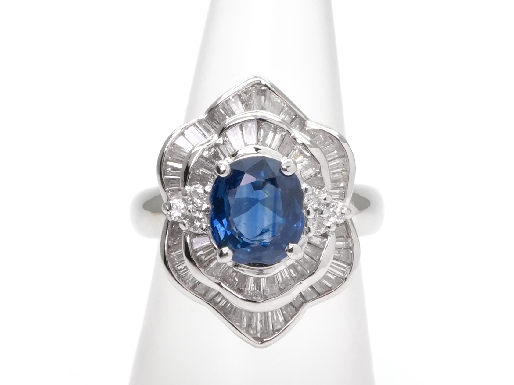 投稿記事「サファイア ダイヤリング Pt900 2.26ct 1.3ctを買取しました！」の商品画像