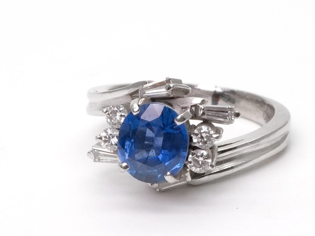 投稿記事「サファイア ダイヤリング Pm 1.02ct 0.32ctを買取しました！」の商品画像