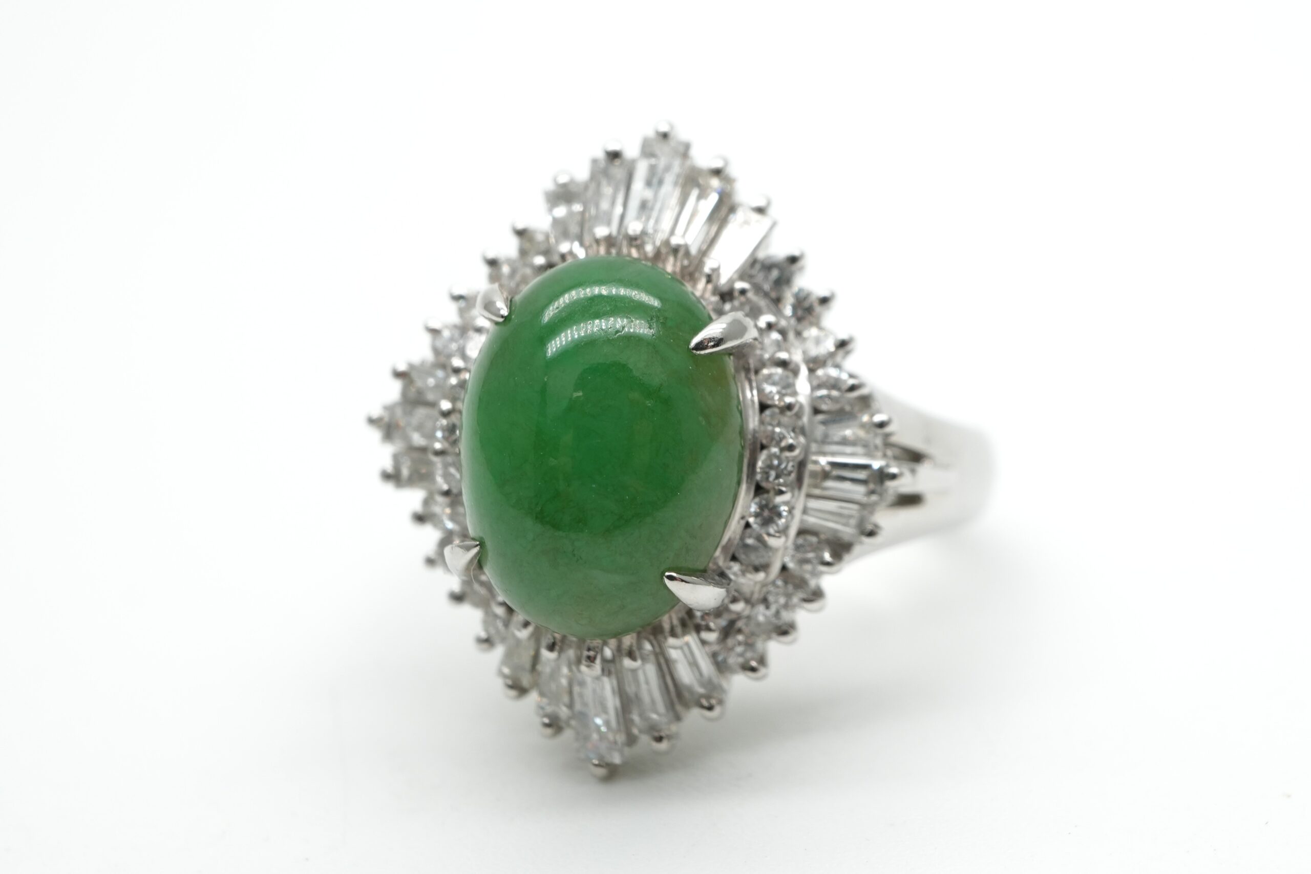 投稿記事「翡翠 ダイヤ リング Pt900 D1.02ct を買取しました！」の商品画像