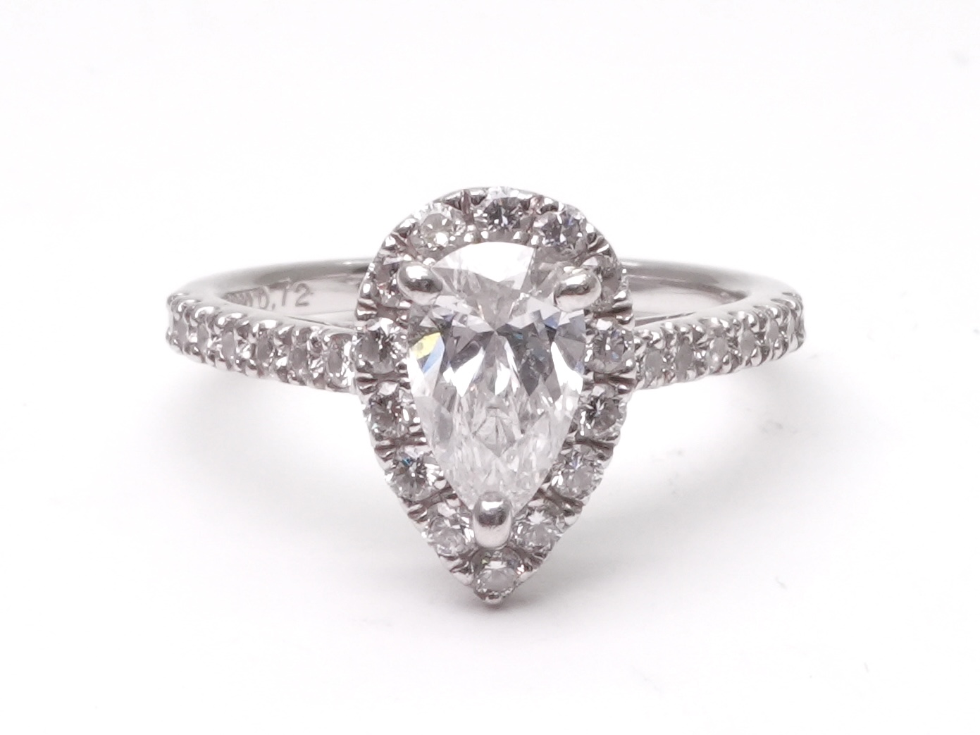 投稿記事「ダイヤ リング pt900 0.72ct F SI2 PS 0.38ct を買取しました！」の商品画像