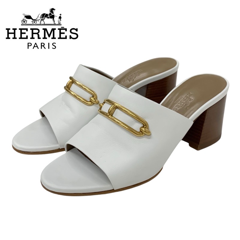 投稿記事「エルメス カミラ レザー ルリバックル サンダル ホワイトを買取しました！」の商品画像