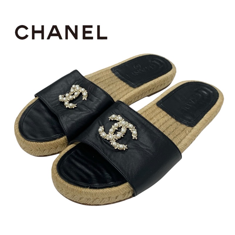 投稿記事「シャネル レザー ココマーク パール エスパドリーユ サンダル ブラックを買取しました！」の商品画像