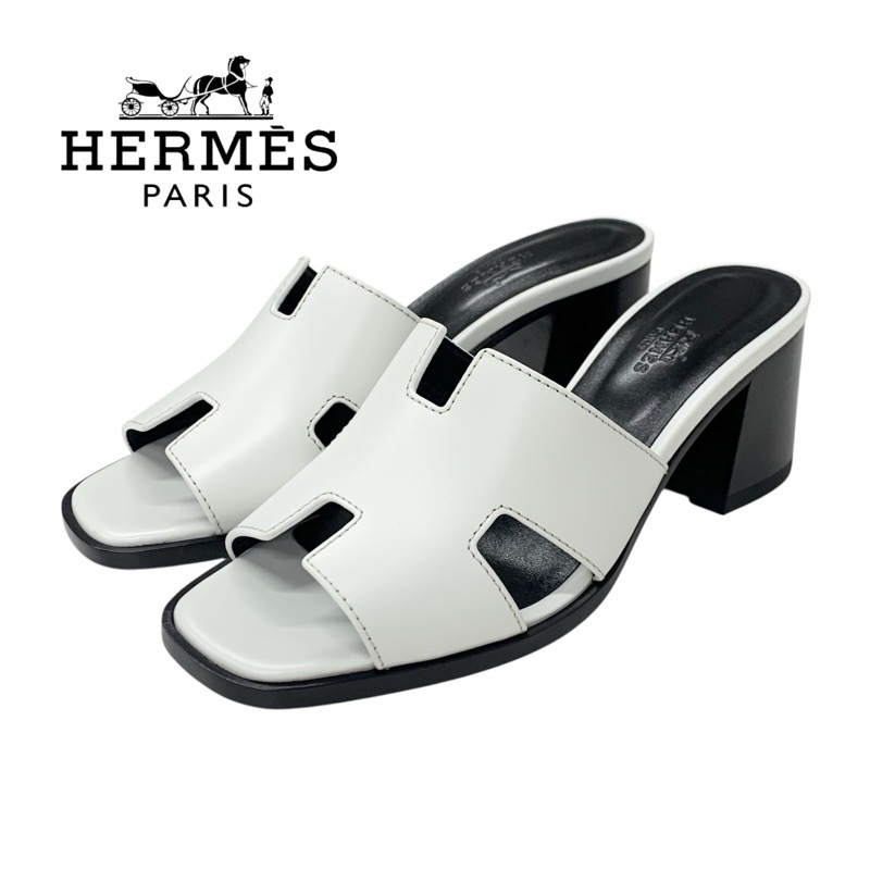 投稿記事「エルメス エリア 60 レザー サンダル ホワイトを買取しました！」の商品画像