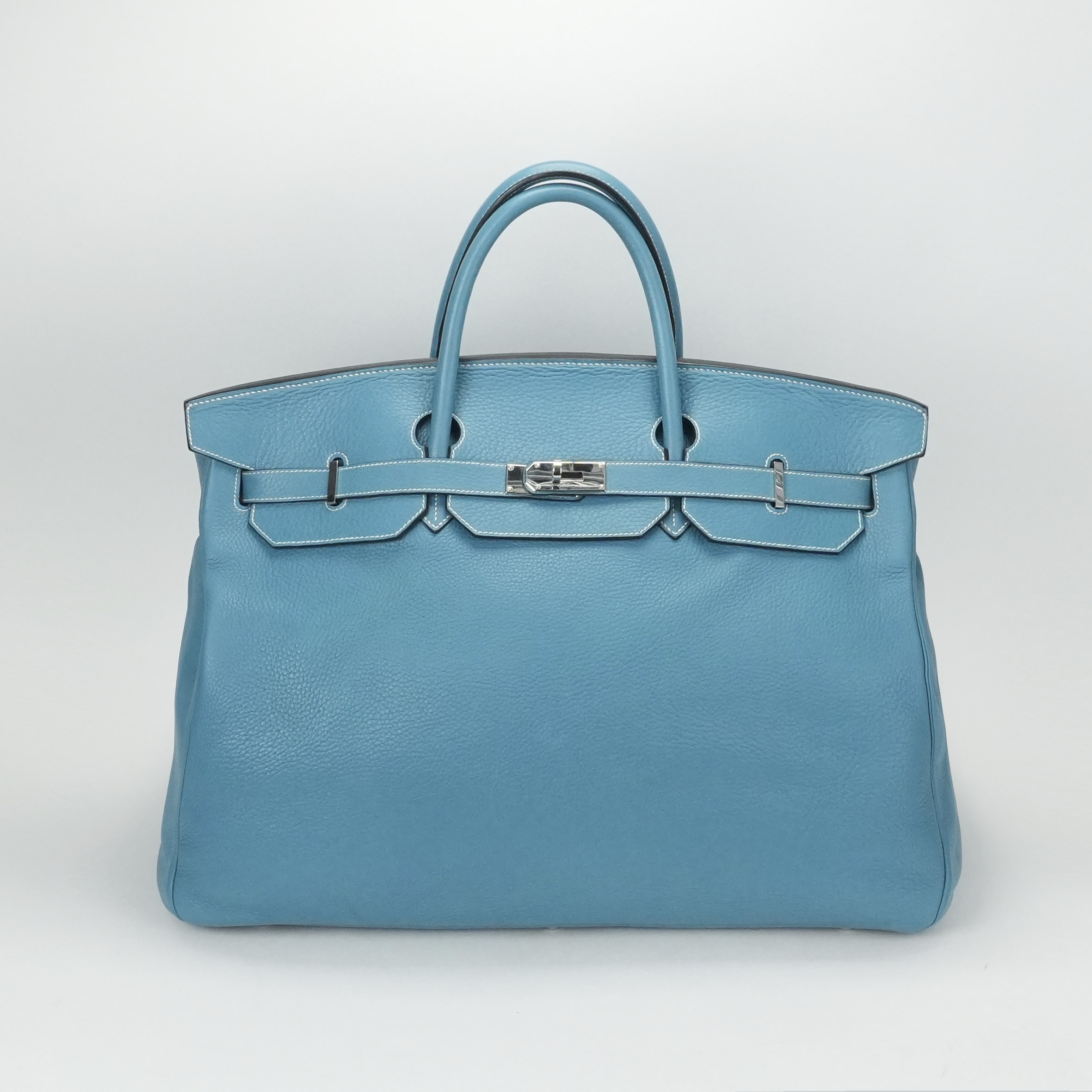 投稿記事「エルメス バーキン50 トリヨンクレマンス ブルージーン シルバー金具を買取しました！」の商品画像