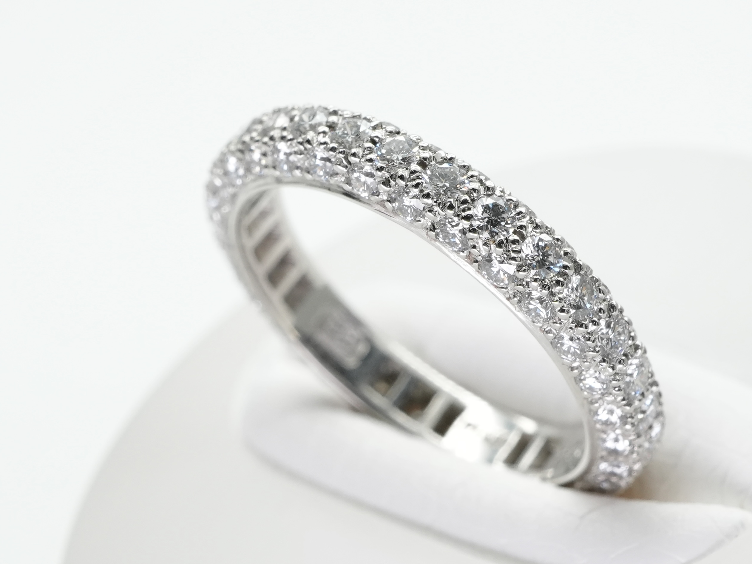 投稿記事「ハリーウィンストン フルエタニティ ダイヤリングを買取しました！」の商品画像