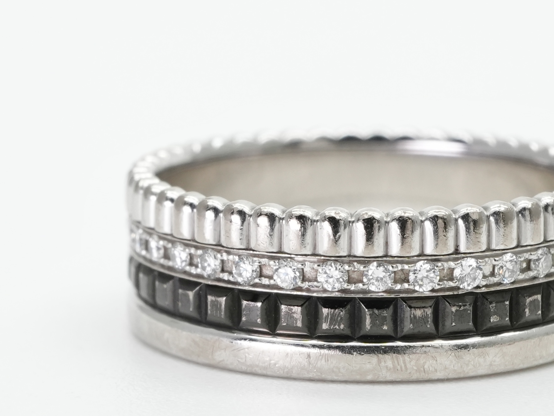 投稿記事「ブシュロン キャトル ブラック ダイヤリング スモール を買取しました！」の商品画像