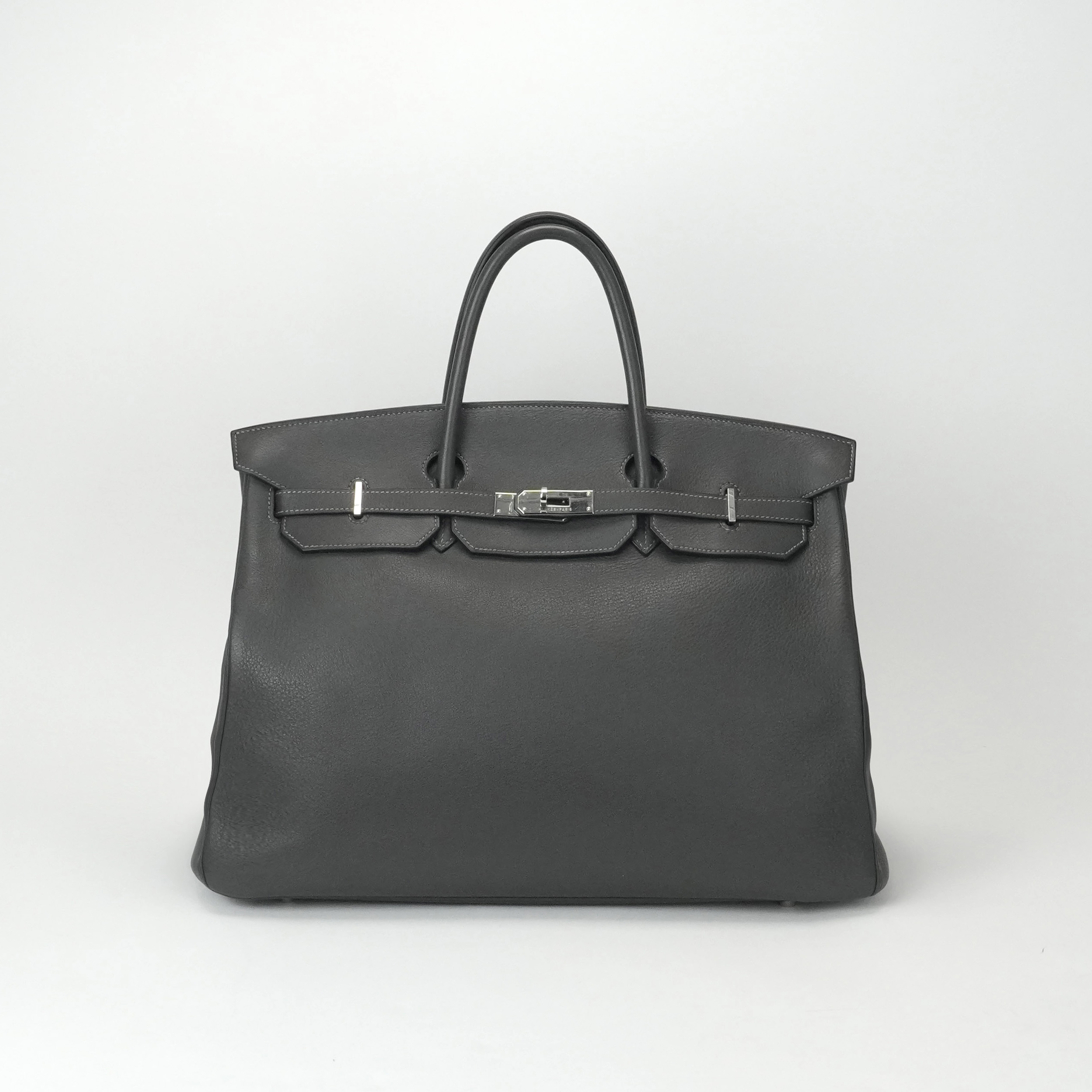 投稿記事「エルメス バーキン 40 トゴ グラファイト シルバー金具を買取しました！」の商品画像